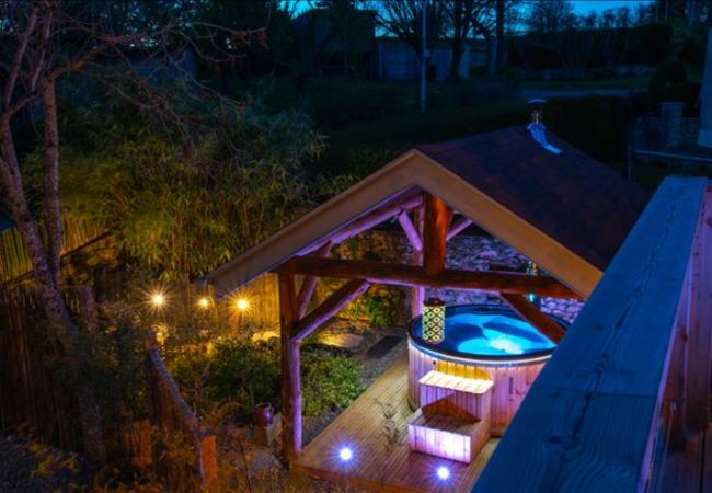 Nuit insolite dans l'Aveyron cabane, insolite, Aveyron, confort, bain nordique, couple, vacances, expérience, unique, romantique