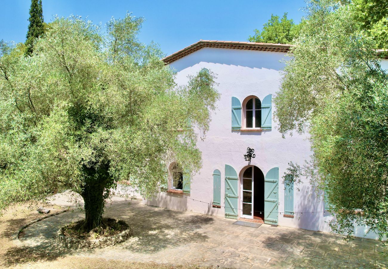 Maison à Grasse - Mas Les Oliviers, piscine privée Maison à Grasse - Mas Les Oliviers, piscine privée