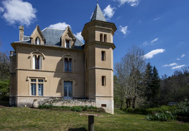  à Saissac - Château Le Camigné, vue Pyrénées